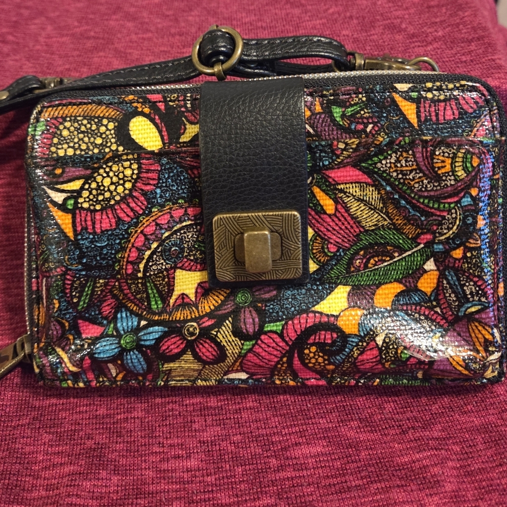 •Sakroots•Artists Circle Crossbody Smartphone Zip-Around Wallet EUC